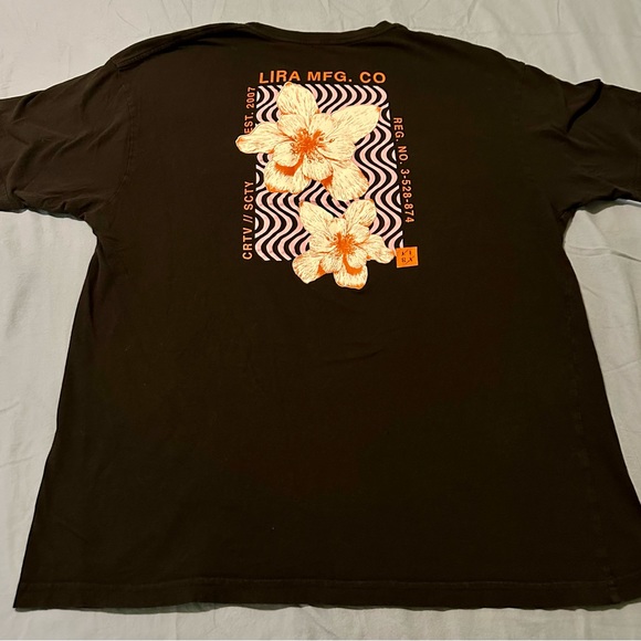 Lira Graphic men’s X-large t-shirt - Picture 2 of 9